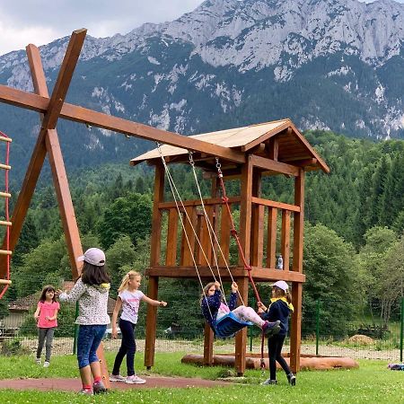 Готель Panorama Pietrei Craiului Зернешті Екстер'єр фото